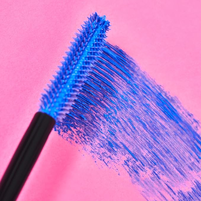 essence | I Love Extreme Blue Crazy Volume Mascara | Vibrant & Colorful, Volumizing & Long-Lasting for Dramatic Lashes | Vegan & Cruelty Free