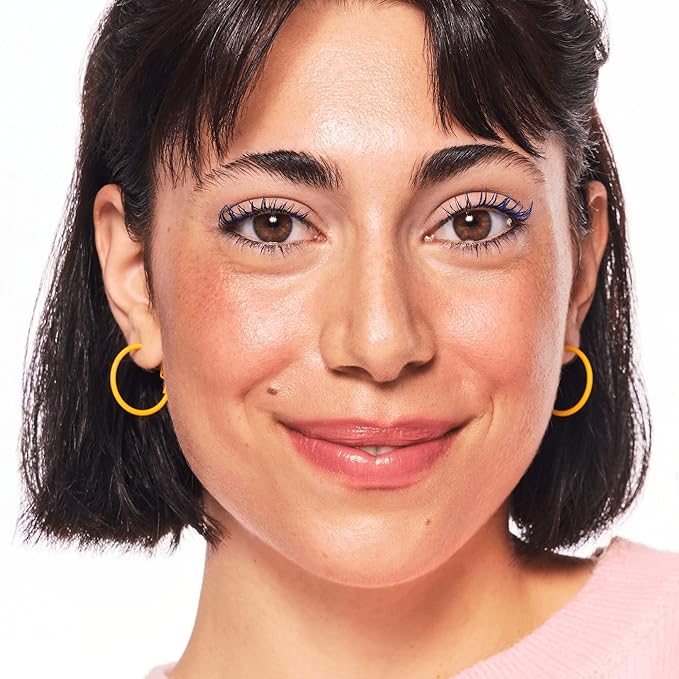 essence | I Love Extreme Blue Crazy Volume Mascara | Vibrant & Colorful, Volumizing & Long-Lasting for Dramatic Lashes | Vegan & Cruelty Free